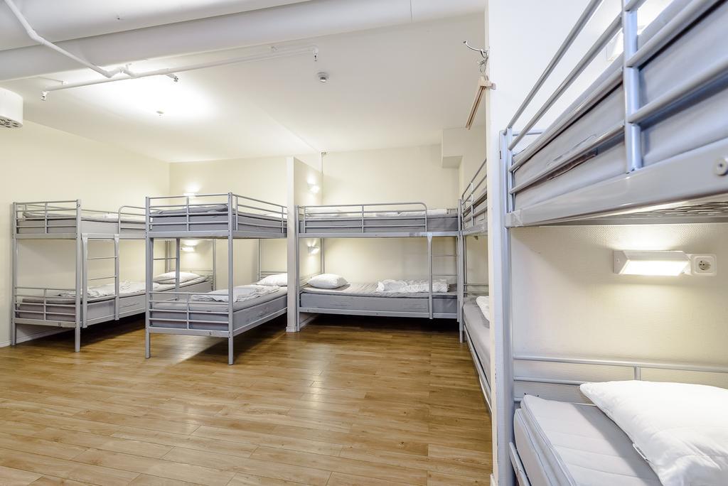 Bed 10-Bed Mixed Dormitory Room